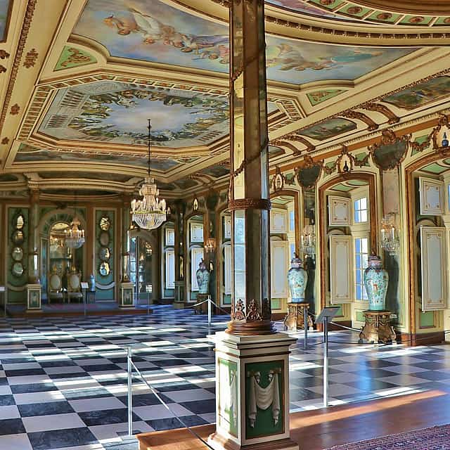 Lisbon's Forgotten Historical Palaces Tour