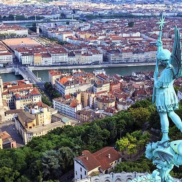 Lyon Walking Tour: Self-Guided City Game