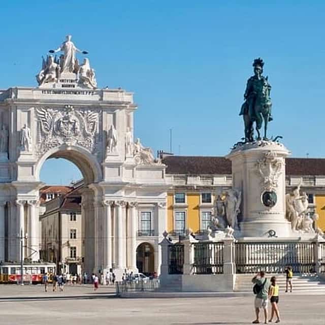 Transfer privato tra Porto e Lisbona