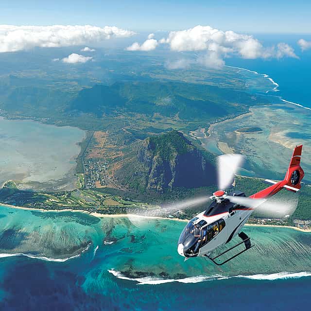 Exzellente Helikopter-Privatrundflüge ab Triolet
