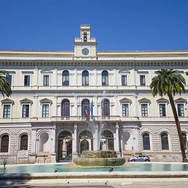 Bari Scavenger Hunt & Highlights Self-Guided Walking Tour