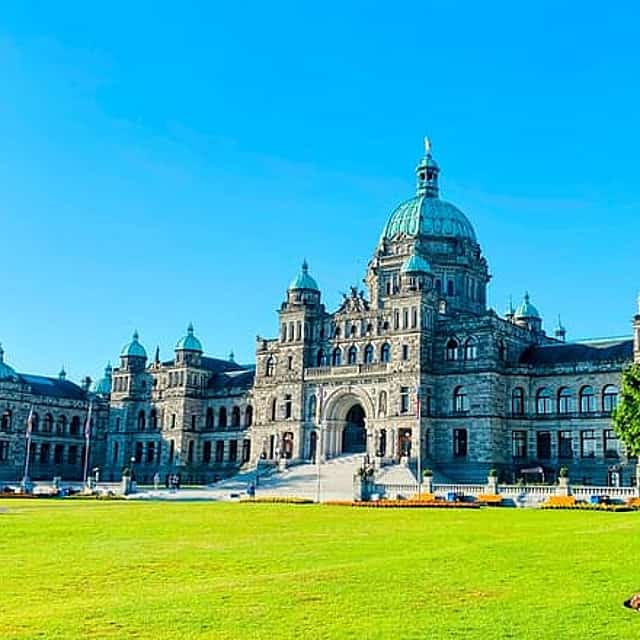 Vancouver->Victoria Tour | Visit Craigdarroch Castle and Butchart Garden Private