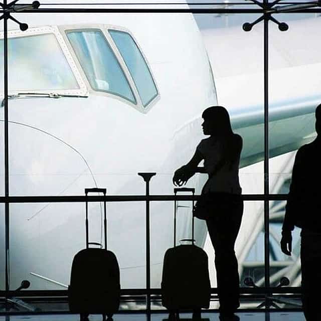 Ιδιωτική μεταφορά μετ' επιστροφής από το αεροδρόμιο Σαρλ ντε Γκωλ για 1 έως 3 άτομα στο Παρίσι
