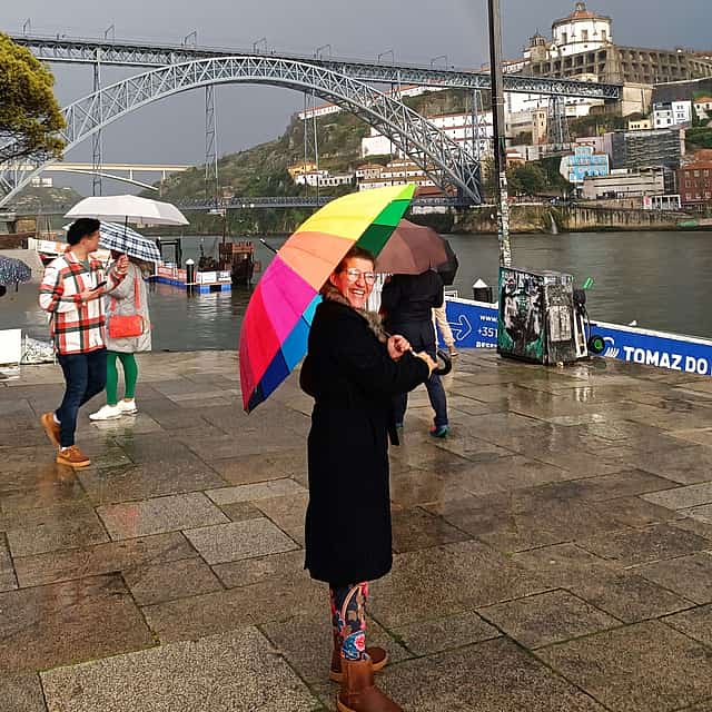 "Tour a pé pela Invencível cidade do Porto"