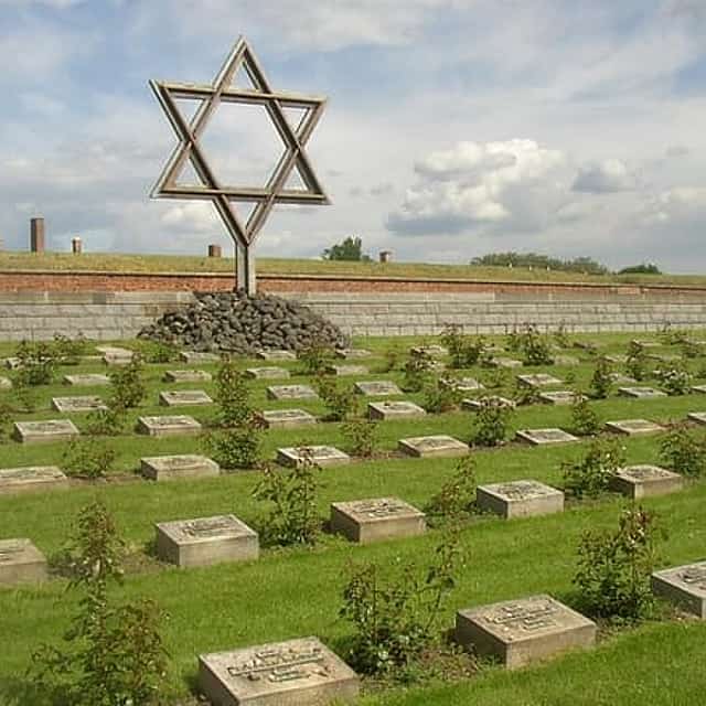 Private transfer from Berlin to Prague with Terezin Concentration Camp stop