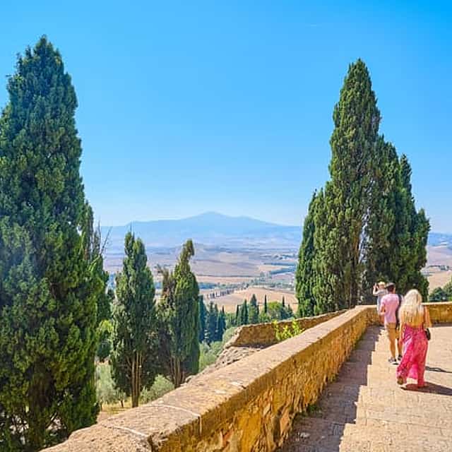 Full Day Tour to Val D'Orcia and Gladiator's fields: Montalcino, Montepulciano and Pienza with wine and cheese tasting