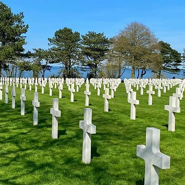 Private Normandy D-Day trip to Top 5 Sights from Caen or Bayeux by Mercedes.