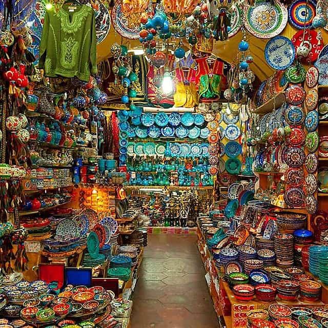 Cultural and Historical Shopping Tour at the Grand Bazaar
