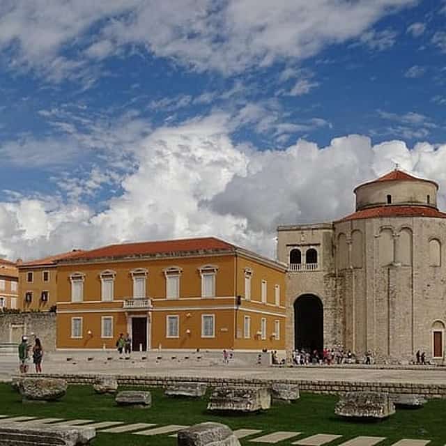Private Transfer from Budapest to Zadar, Hotel-to-hotel, English-speaking driver
