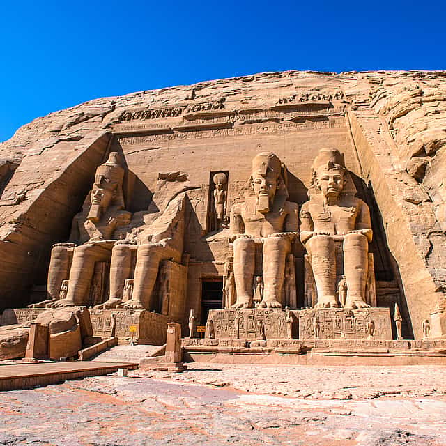 Guided Private Tour to Abu Simbel from Aswan with Lunch and Entrance Tickets