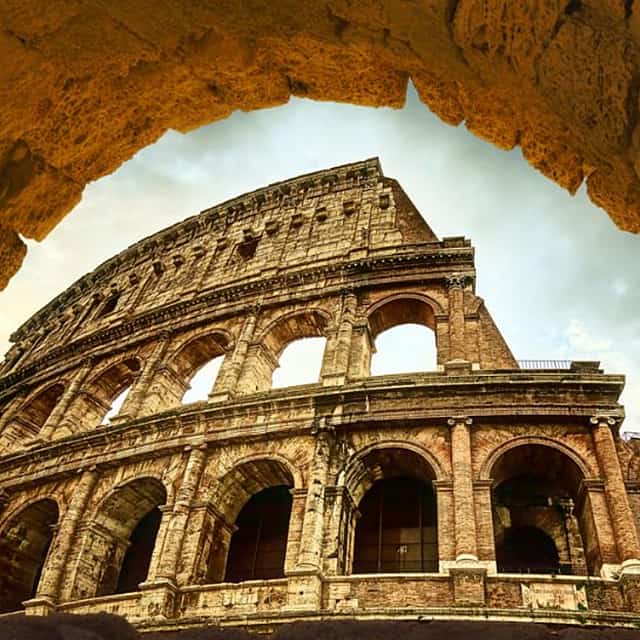 Gladiatorpoort. Prioritaire toegang tot het Colosseum.

