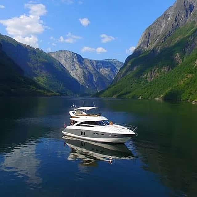Private yacht Cruise in Flåm and Gudvangen, Nærøyfjord