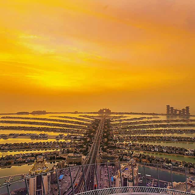 Круиз на доу по Дубай Марине с ужином и тур "The View at the Palm" с частным трансфером.
