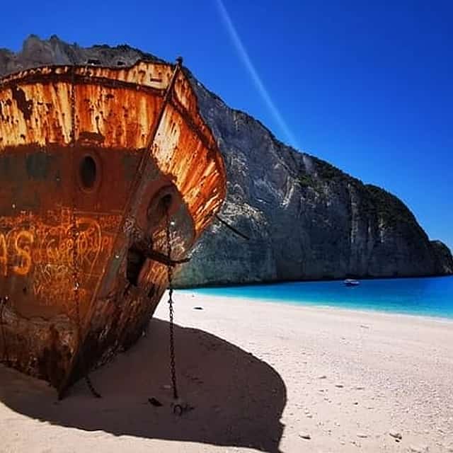 Zakynthos: wczesnoporanny rejs do Zatoki Wraku, Błękitnych Jaskiń i punktu widokowego w małej grupie