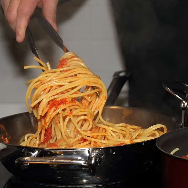 Clase práctica de elaboración de pasta con tiramisú
