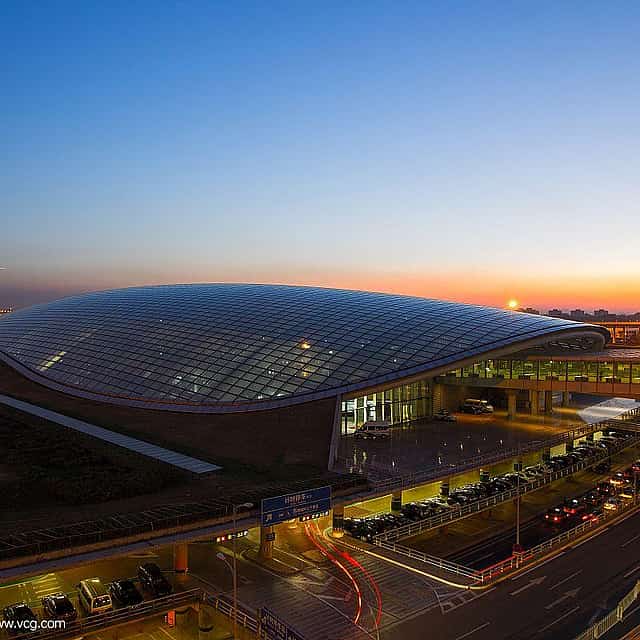 Privater Transfer vom Beijing Capital International Airport (PEK) zum Stadtgebiet von Peking mit einer Business-Limousine.
