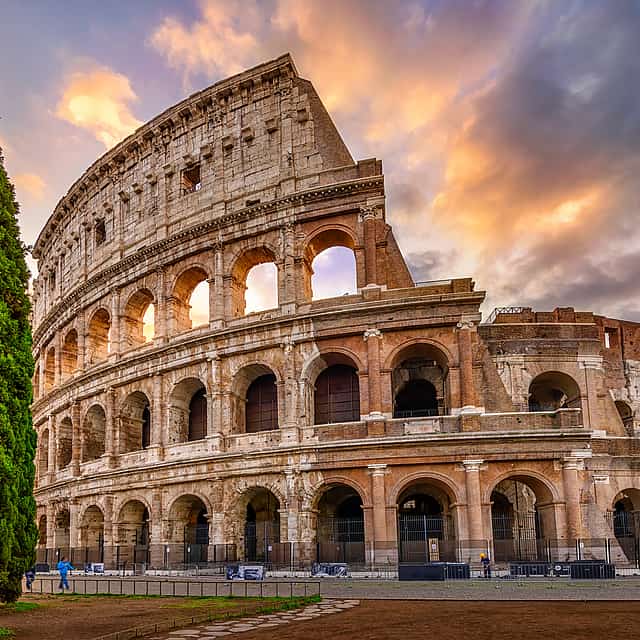 1-hour Colosseum Tour with Local Guide