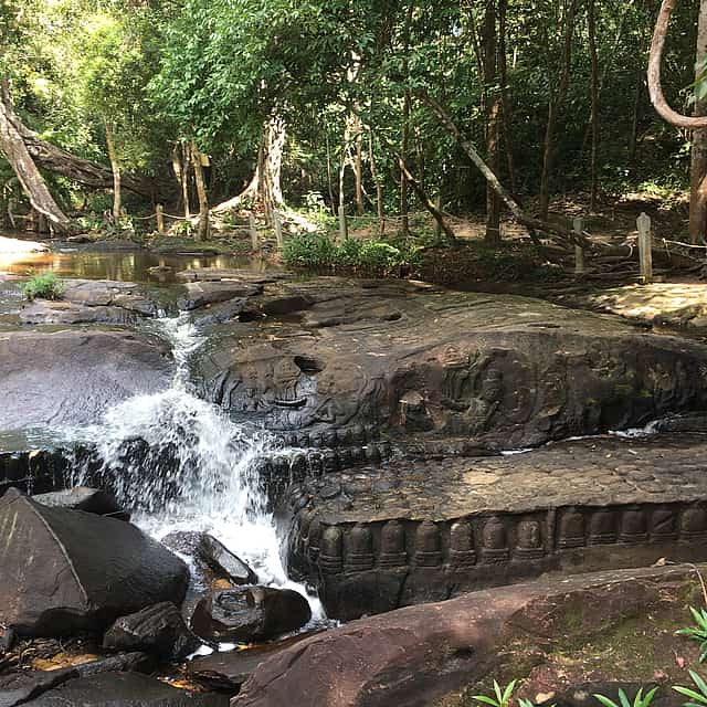 Private One Day to Kbal Spean, Banteay Srei and Banteay Samre