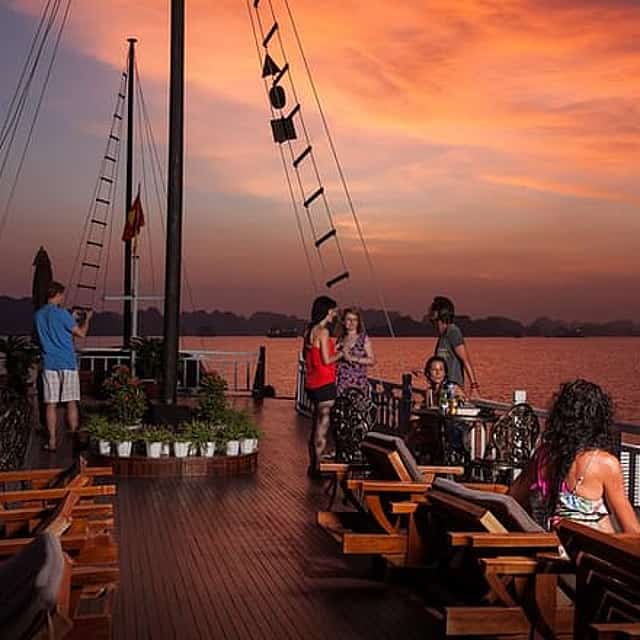 Standard Halong 2 days 1 night - overnight on cruise - Bai Tu Long routine