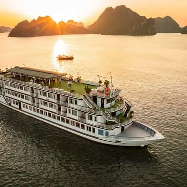 2-Day 1-Night Ha Long Bay Cruise with Amanda Premier
