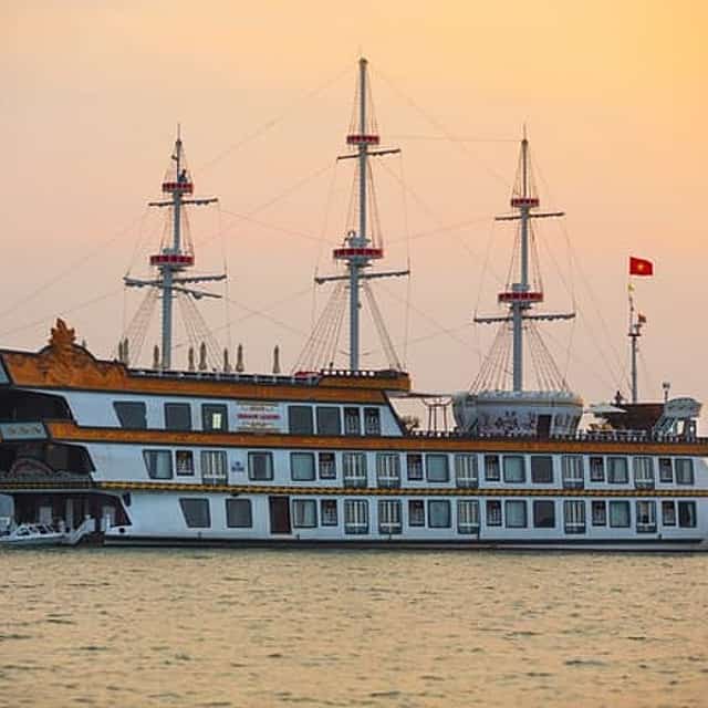 Top Luxury Experience: Dragon Legend Bai Tu Long Bay 2-Day Cruise