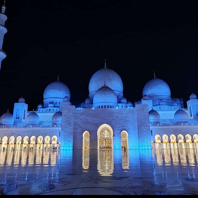 Private Abu Dhabi City Tour with Free Louver Museum entery passes from Dubai