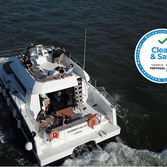 Motor catamaran up to 18 people in Lisbon