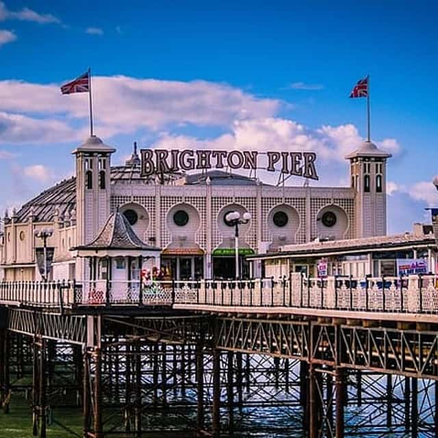 Private Transfer from London to Brighton with Local Driver