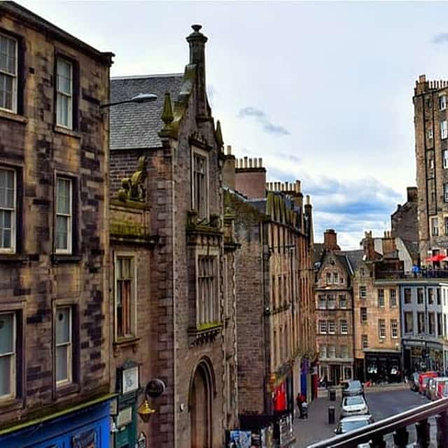 Edinburgh: Gothic Mystery Self-Guided Walking Adventure
