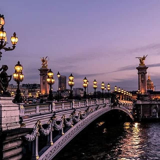 6 hours Paris Night Tour with Crazy Horse