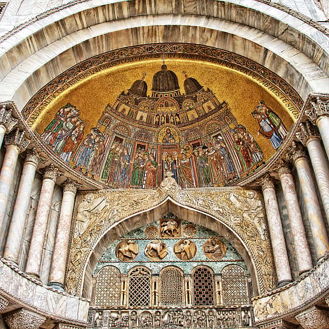 Passeio a Pé pela Veneza Bizantina e Basílica Dourada
