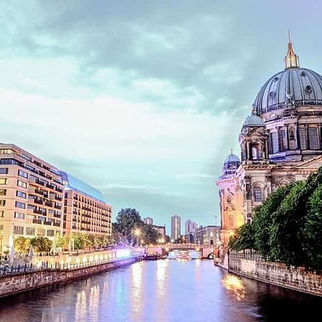Nuremberg to Berlin Private Transfer with Sightseeing
