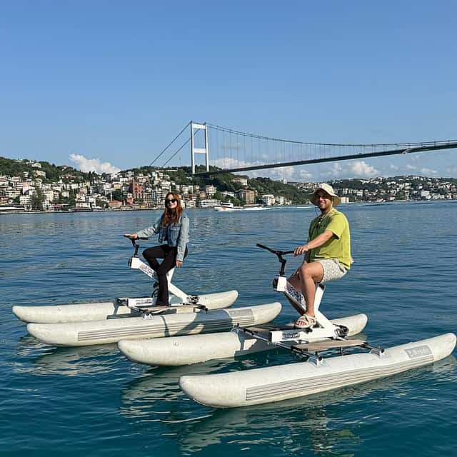 Wasserfahrradtour auf dem Bosporus
