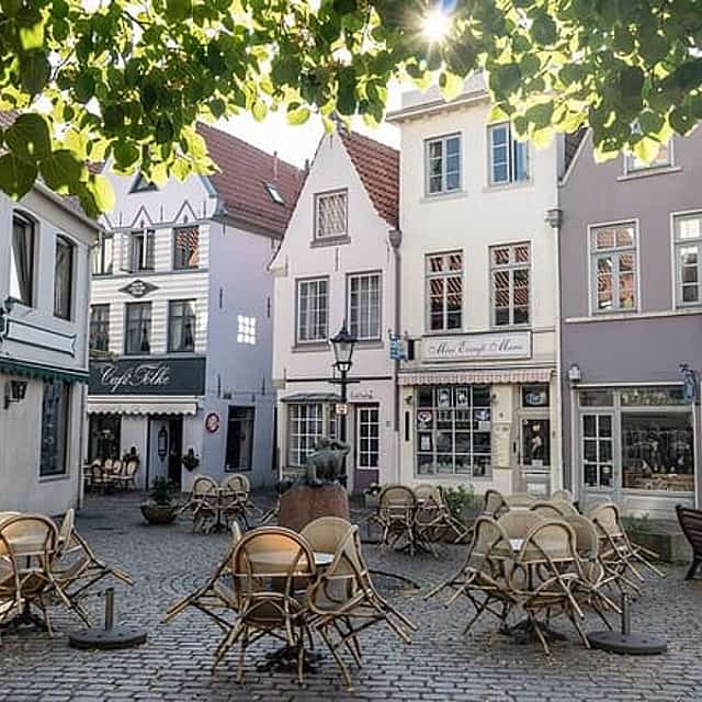 Private Transfer From Hamburg To Bremen With a 2 Hour Stop