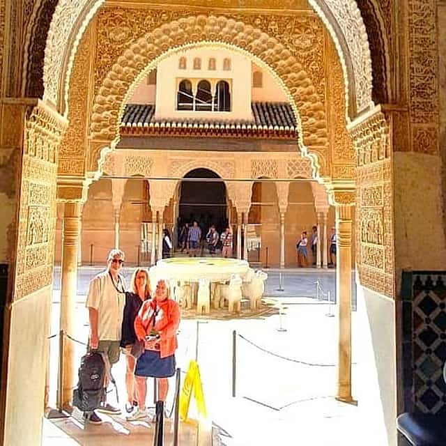 Alhambra private walking tour
