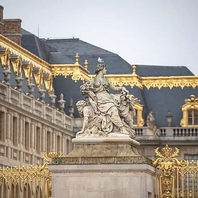 Versailles, Eiffel Summit, Cruise, Wine Tasting with Hotel Pickup