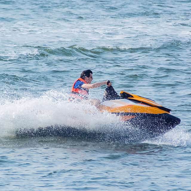 Bentota Water Sports and Turtle Hatchery Tour From Colombo