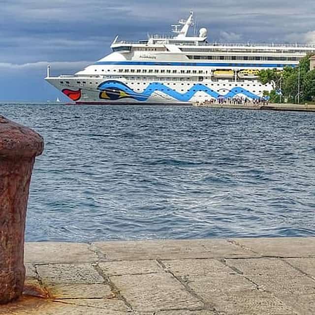 Private Transfer from Budapest to Zadar with 2 hours for sightseeing