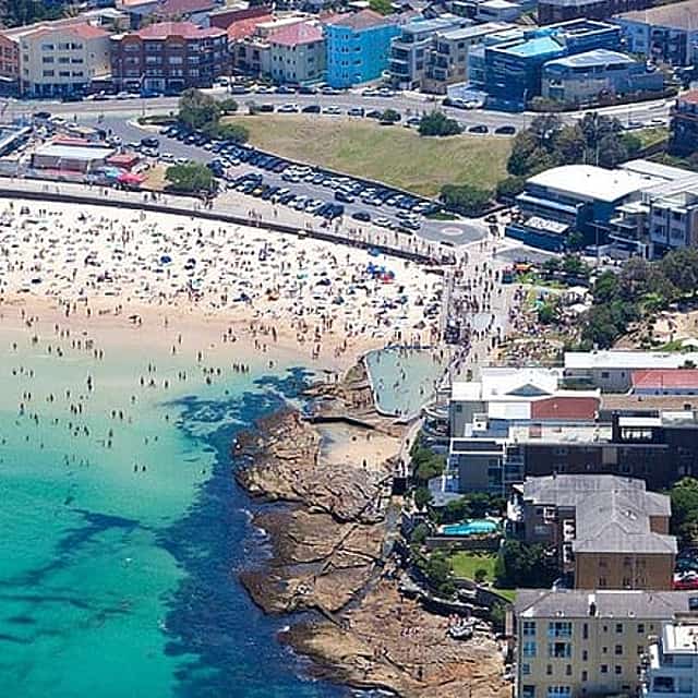 Bondi Beach: Juego de exploración "La fiesta de tu vida"