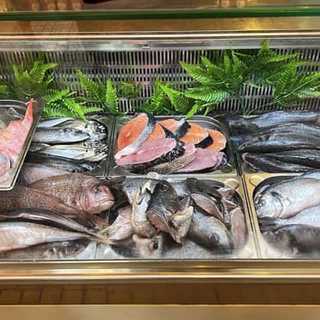 Sabor a tradición: aceite de oliva, vino y pescado