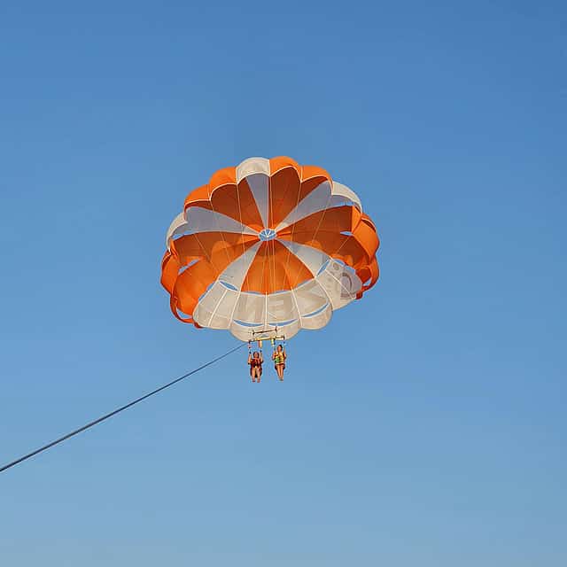 Parasailing 20 Minutes