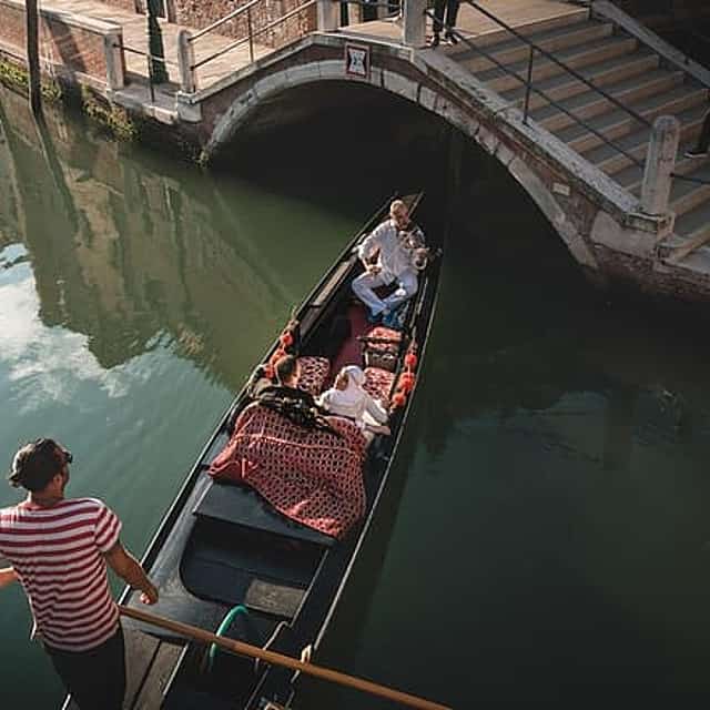 Gondola Ride with violinist and champagne