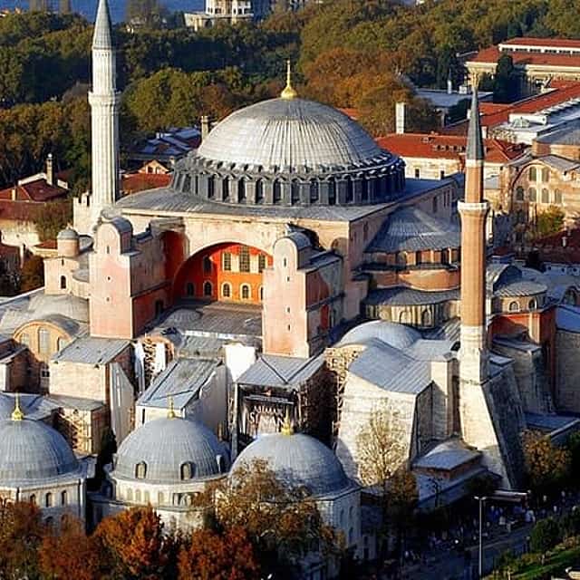 6 Days - Istanbul, Kusadasi (Ephesus), Pamukkale / by Plane