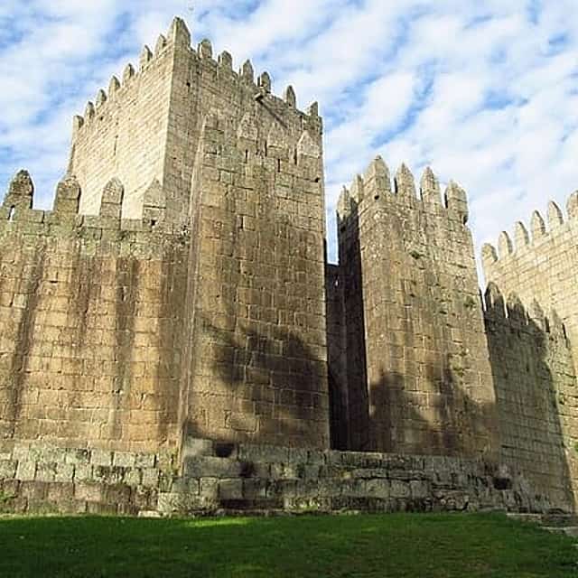 Gita giornaliera privata da Porto a Guimarães con autista locale