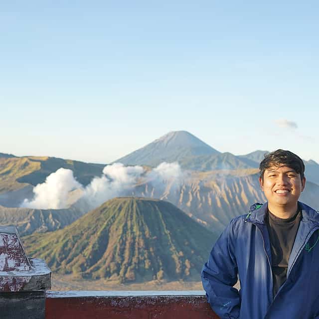 Tour de 2 días: Impresionante amanecer en el Bromo con noche incluida + Cascada Madakaripura
