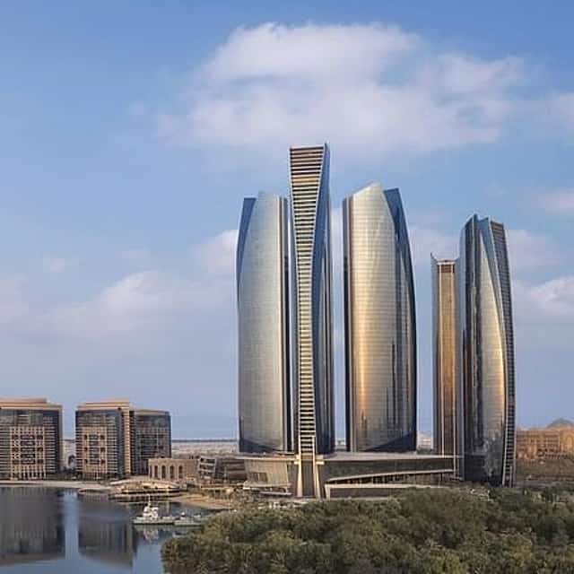 Full-Day Abu Dhabi City Tour with Etihad Tower Entry