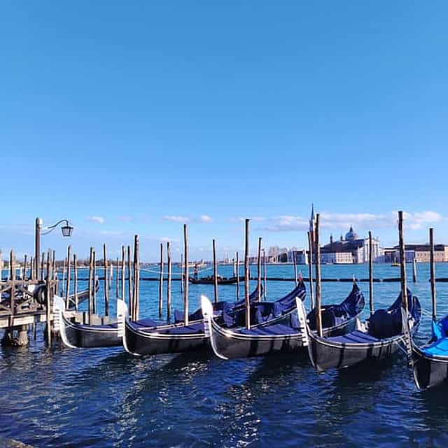 From Milan: Venice Full-Day Guided Tour With Boat Ride