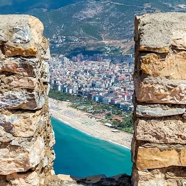 "Winter Alanya Castle & Cave Tour from Side"
