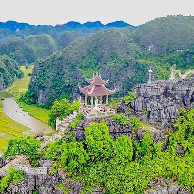 Luxury Bai Dinh Pagoda ,Trang An Boat Trip & Mua Cave 1 Day Trip