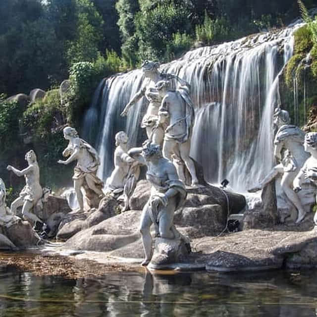 Tour of the Royal Palace of Caserta and afternoon shopping from Naples